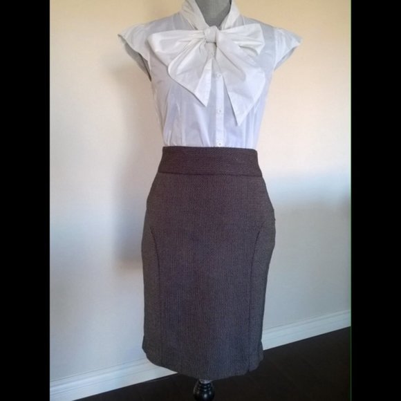 SALE 00P Banana Republic Pencil Skirt - Picture 1 of 3